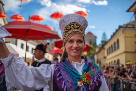 Razkrivamo program 51. Dnevov narodnih noš in oblačilne dediščine v Kamniku (3)